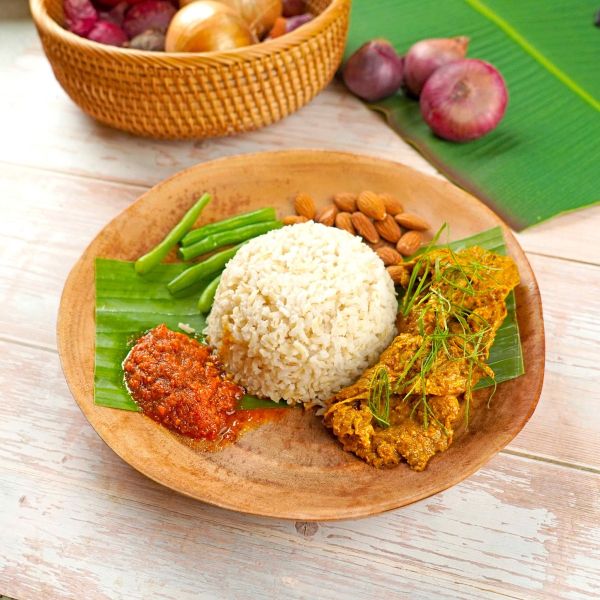 Nasi Lemak Sehat with Beef Rendang